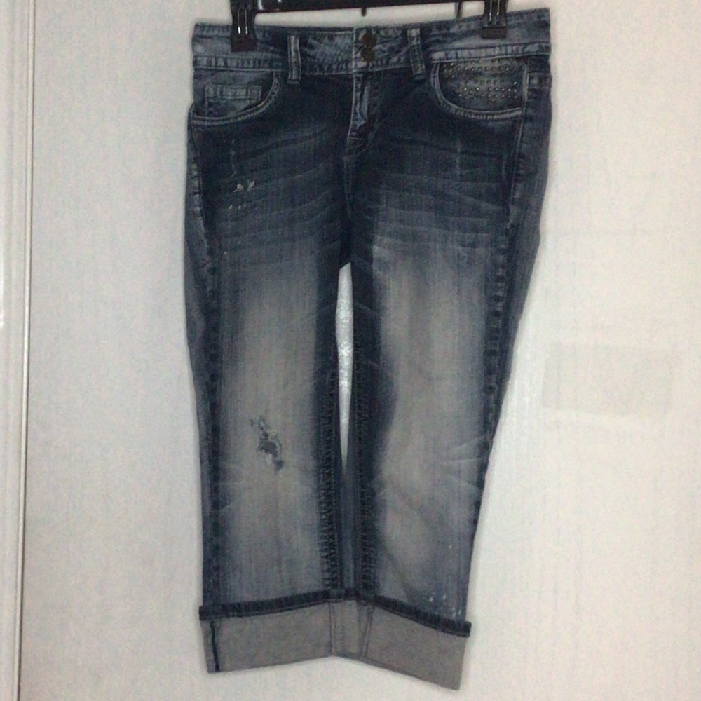 Vigoss Studded, distressed, cuffed Capris